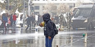 Profesores y Profesoras: Ni un Paso Atrás…