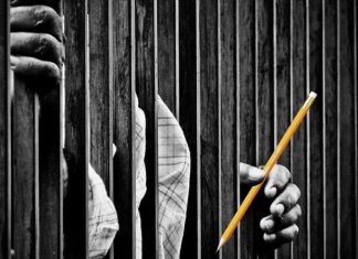 La pedagogía de la sospecha: cuando la derecha radical transforma la escuela en frontera de control