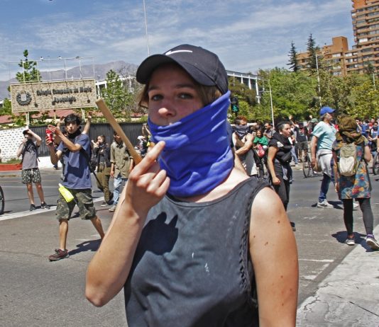 “Las mujeres no debemos olvidar que cada conquista en el movimiento femenino ha sido lograda a través de una lucha sostenida” (Elena Caffarena)