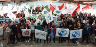 Presidente de la CUT es agredido por Carabineros frente al palacio de La Moneda