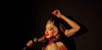 Una Marilyn Monroe post-punk se presenta en la Sala Agustín Siré
