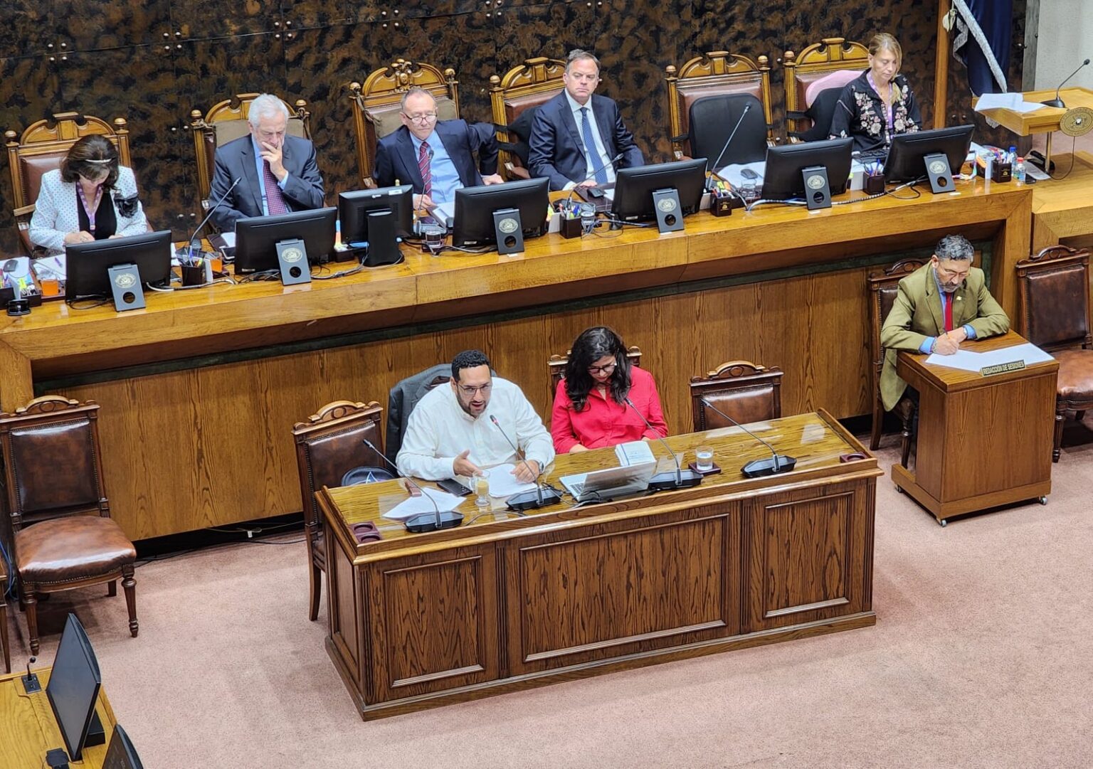 Sala del Senado aprueba proyecto de ley que moderniza la Educación ...