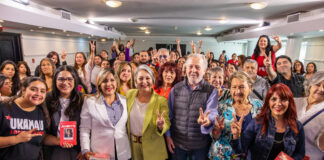 Jeannette Jara destacó propuesta de crédito hipotecario especial para jóvenes en encuentro con comités de vivienda