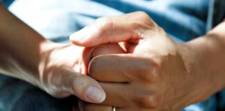 Día internacional del cuidador/a: ISL llama a reconocer el cuidado como un trabajo que requiere prevención