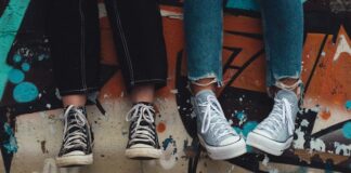 Regular el scroll: proteger la atención de niños y adolescentes en la era del video corto