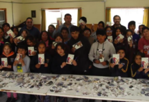 «Regla marisquera»: Crean en Chiloé importante herramienta educativa marina para la conservación