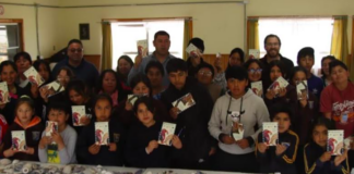 «Regla marisquera»: Crean en Chiloé importante herramienta educativa marina para la conservación