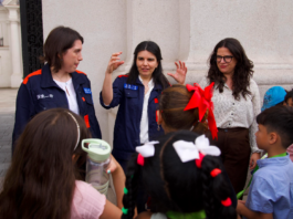Pioneras en la exploración de la Fosa de Atacama: científicas chilenas son recibidas en La Moneda.