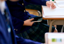 ¿Cómo afrontar la nueva Ley que prohibirá el uso de celulares en salas de clases?: Conoce las recomendaciones para padres y colegios