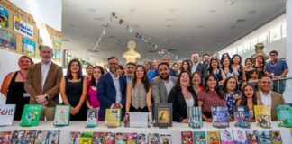 Mineduc presentó orientaciones para regular el uso de celulares en establecimientos educativos