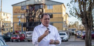 Concejal de La Cisterna le salió al paso a ministro Poduje y las redes sociales estallaron