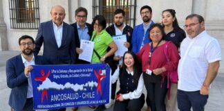 Gremios de la salud entregan carta a Presidente Kast en La Moneda para frenar recorte presupuestario de $517 mil millones en el Minsal