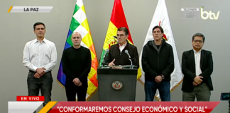 Presidente de Bolivia enfrenta ante la prensa a quienes exigen su renuncia por crisis