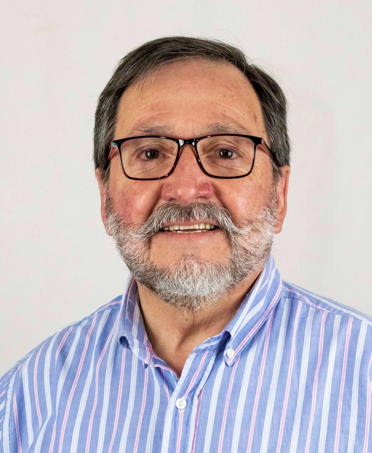 Luis Isla Stuart