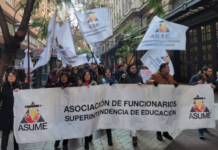 Funcionarios de la Superintendencia de Educación alertan por colapso fiscalizador: revisión efectiva de recursos cae al 0,39%