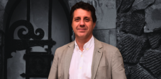 Sentencia histórica: Justicia chilena condena a un juez y a un general por espionaje a un periodista