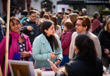 Karina Delfino: “Estamos generando identidad quintanormalina con la nueva tarjeta comunal Soy Quinta”