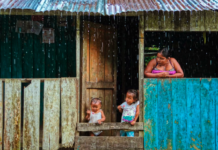Cuando llueve, la desigualdad también se desborda: emergencias climáticas sin perspectiva de género
