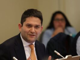 Diputado César Valenzuela pide citar a subsecretario del Interior por salida de 33 seremis: “Se está cayendo un seremi cada cuatro días”