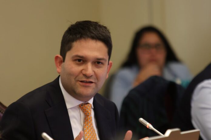 cesar-valenzuela
