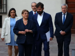 Ex cancilleres y ex subsecretarios respaldan a Bachelet y apuntan al Gobierno por el retiro de su candidatura a la ONU