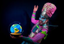 La murga extraterrestre aterriza en CEINA con «La Tierra de la Contradicción»