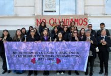 Mujeres vestidas de negro marcharon en Talca: “Los derechos humanos no dependen del gobierno de turno”