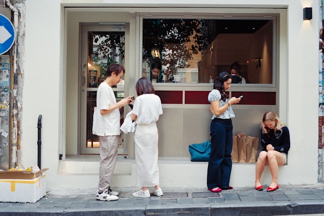zhen-yao-pZyfEnTgKmM-unsplash